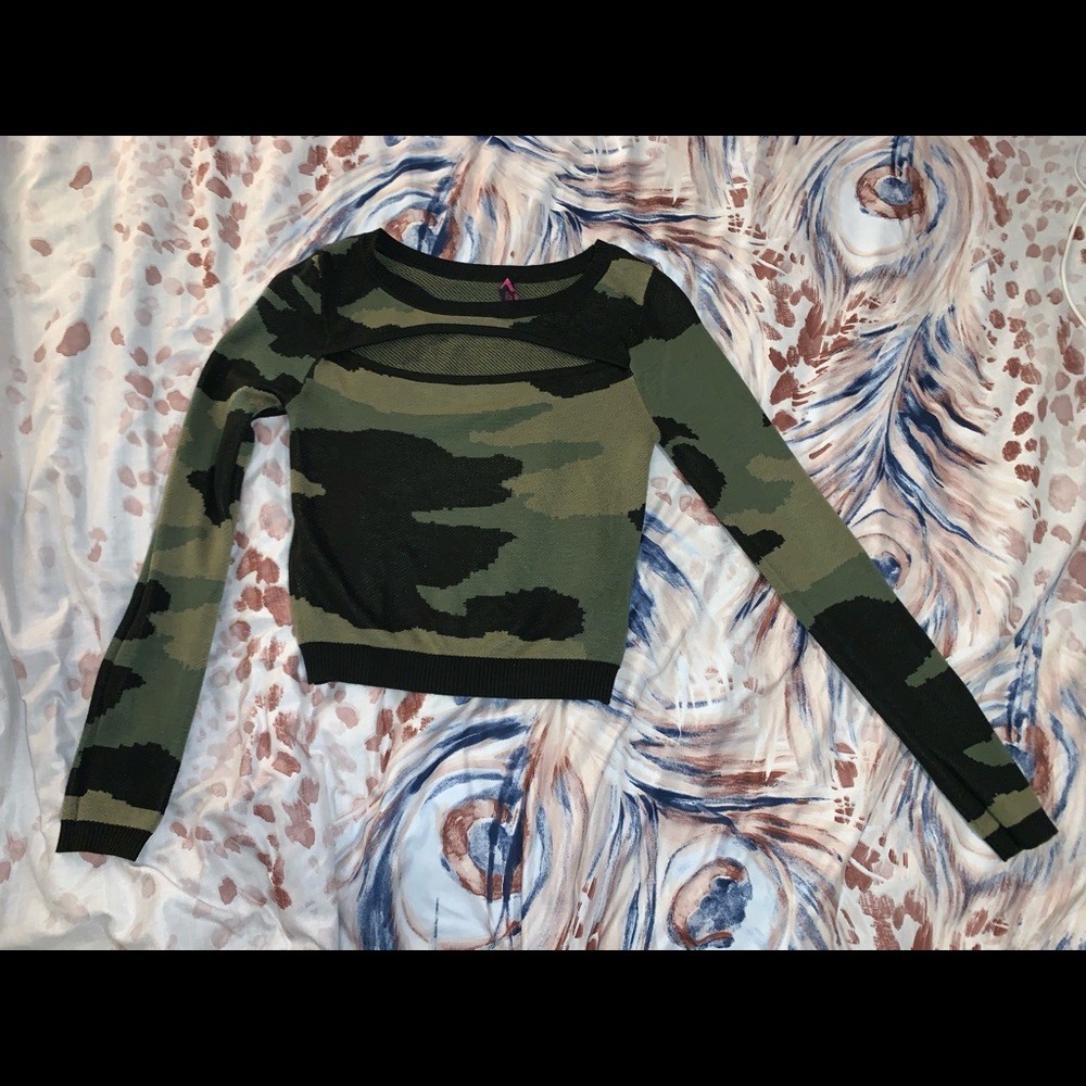Crop sweater